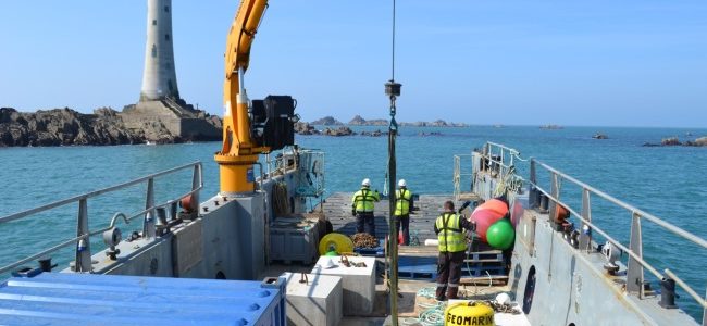 Geomarine Guernsey shine a light offshore